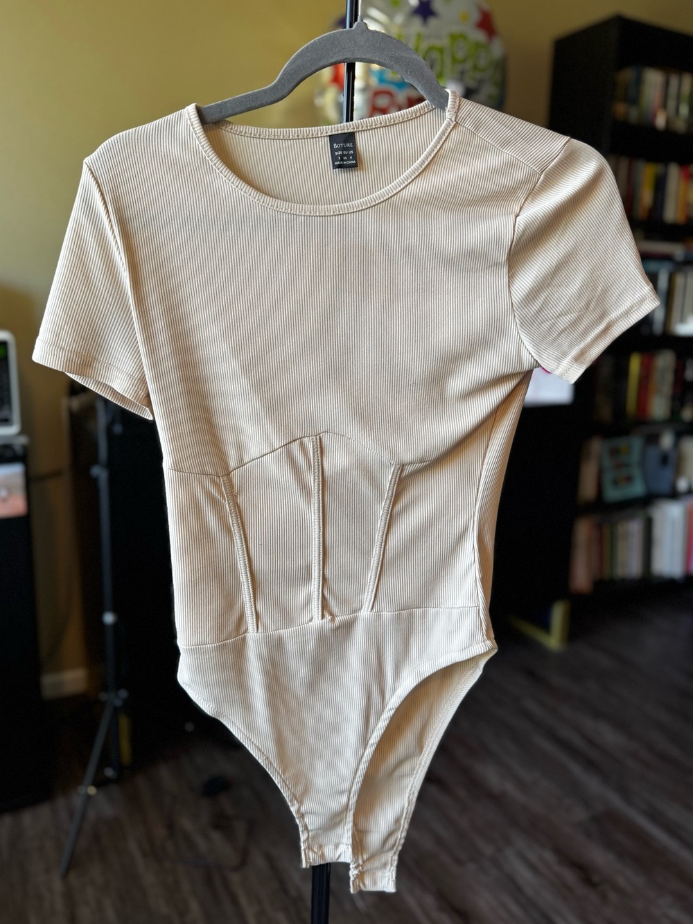 SHEIN Beige Ribbed Short-Sleeve Bodysuit